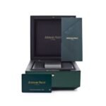 Audemars Piguet Royal Oak 15202PT.OO.1240PT.01 ‘Jumbo’ Extra-Thin Platinum Green Dial (2021) - Image 3
